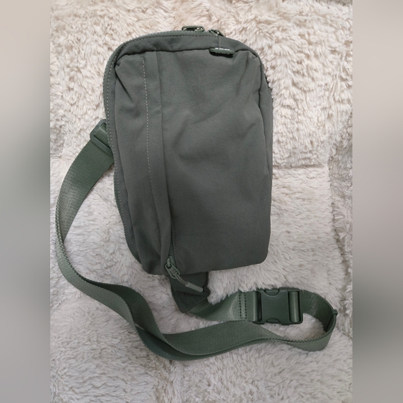 Iris & Rainbow Olive Green Crossbody Bag with Bottle Holder - Picture 10 of 11